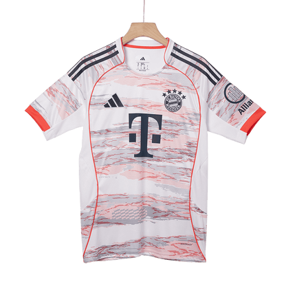 Maglia Replica Bayern Munich Trasferta UPAMECANO #2 Uomo 2025/26